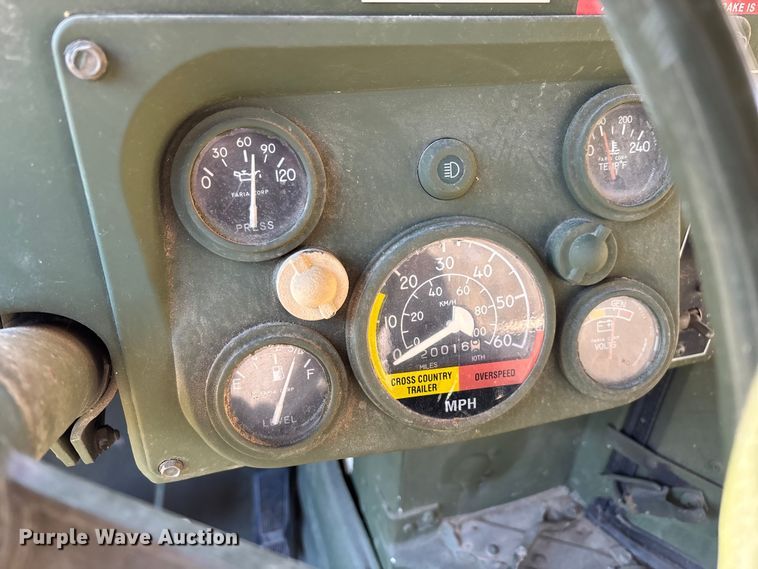 image for item EN5918 1993 AM General M998 HMMWV SUV