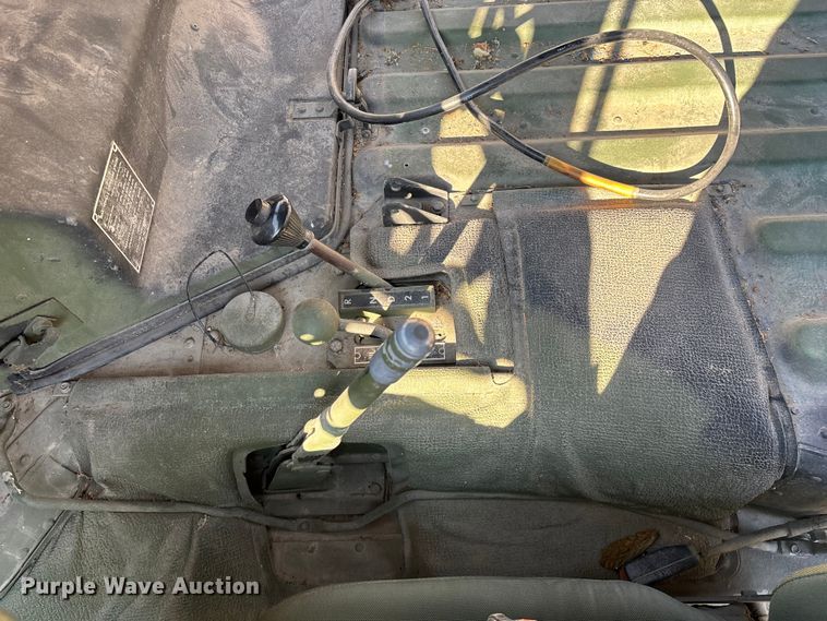 image for item EN5918 1993 AM General M998 HMMWV SUV