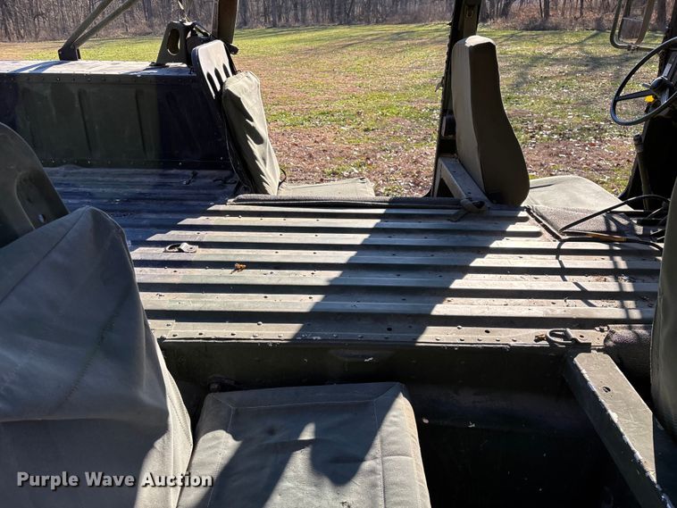 image for item EN5918 1993 AM General M998 HMMWV SUV