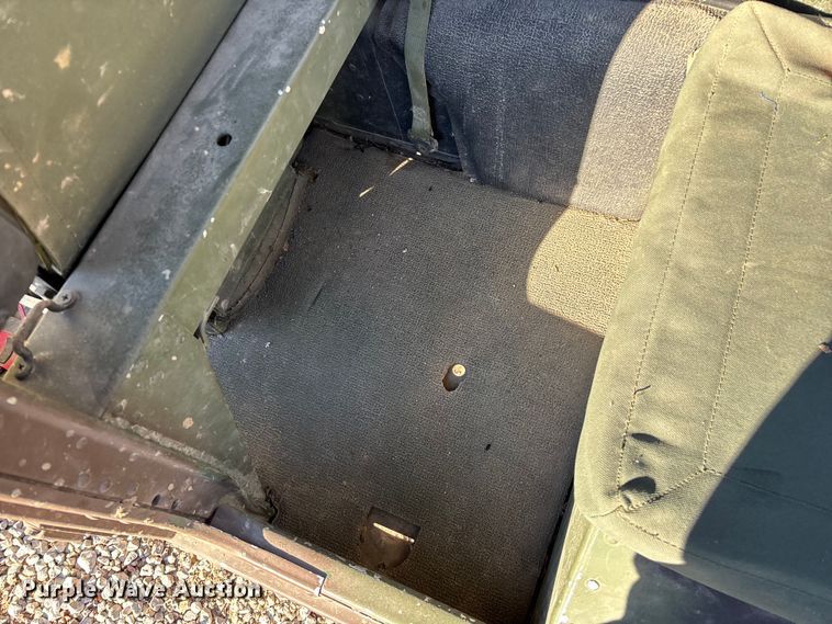 image for item EN5918 1993 AM General M998 HMMWV SUV