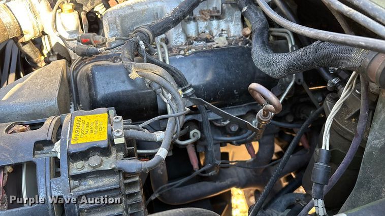 image for item EN5918 1993 AM General M998 HMMWV SUV