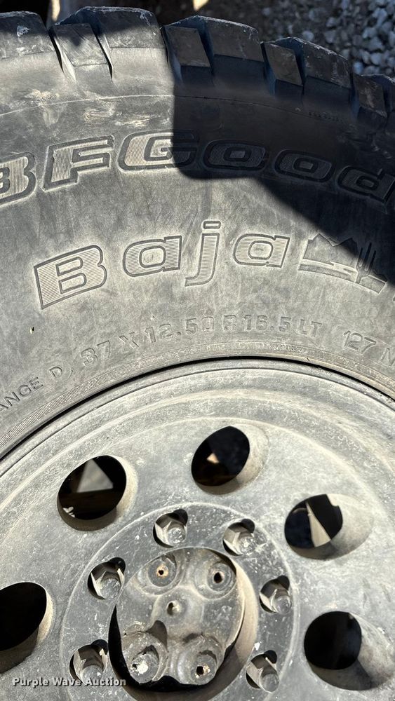 image for item EN5918 1993 AM General M998 HMMWV SUV