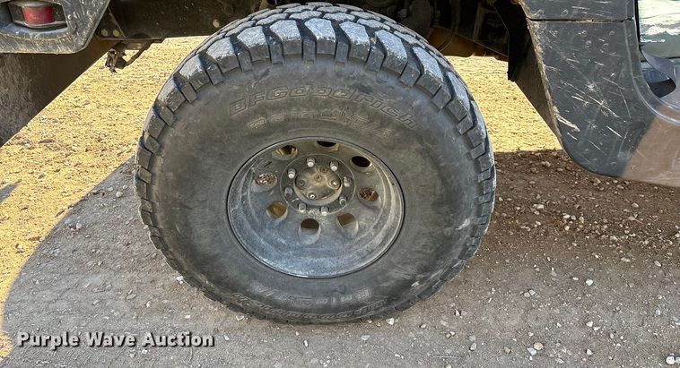 image for item EN5918 1993 AM General M998 HMMWV SUV