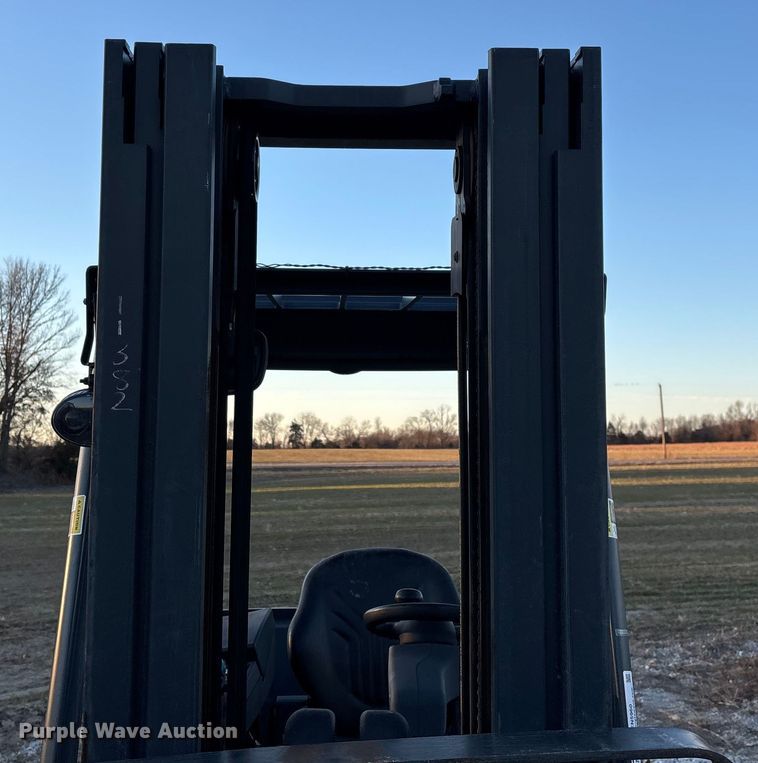 image for item EN5960 Caterpillar 2ET3000 forklift