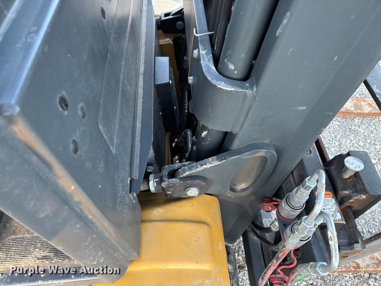 image for item EN5960 Caterpillar 2ET3000 forklift