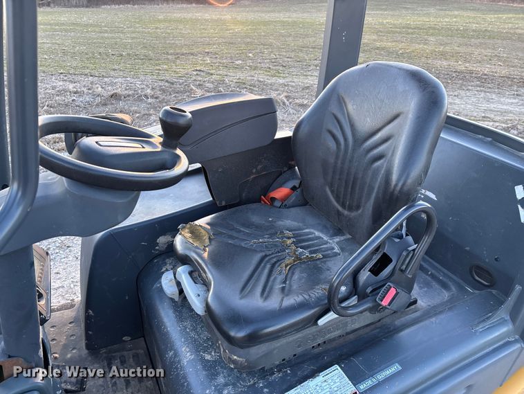 image for item EN5960 Caterpillar 2ET3000 forklift