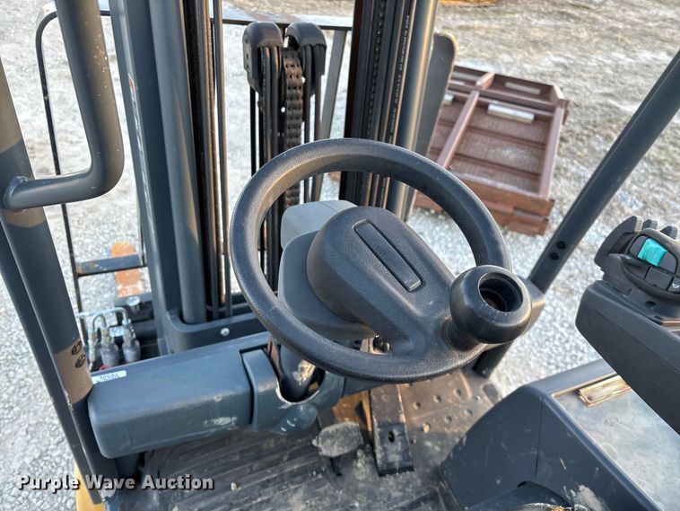 image for item EN5960 Caterpillar 2ET3000 forklift