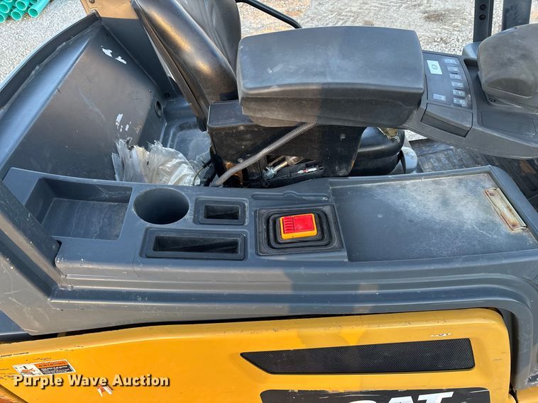 image for item EN5960 Caterpillar 2ET3000 forklift