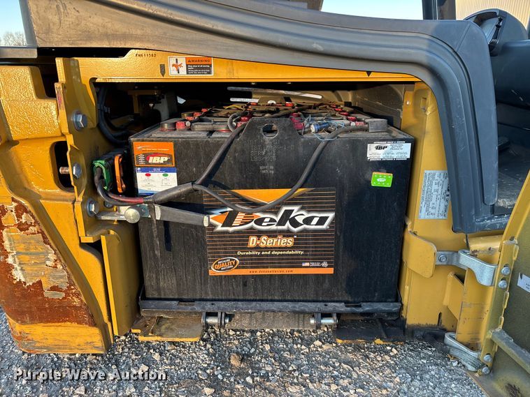 image for item EN5960 Caterpillar 2ET3000 forklift