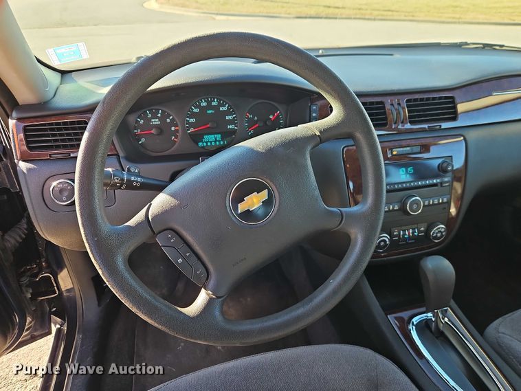image for item EO4923 2010 Chevrolet Impala Passenger Vehicle