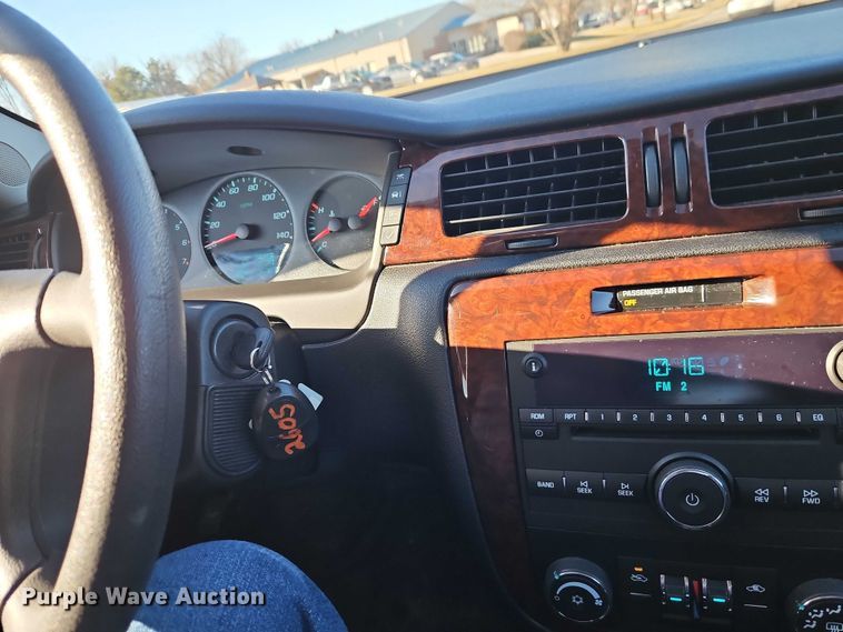 image for item EO4923 2010 Chevrolet Impala Passenger Vehicle