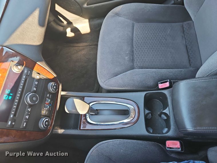 image for item EO4923 2010 Chevrolet Impala Passenger Vehicle