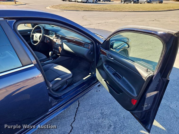 image for item EO4923 2010 Chevrolet Impala Passenger Vehicle