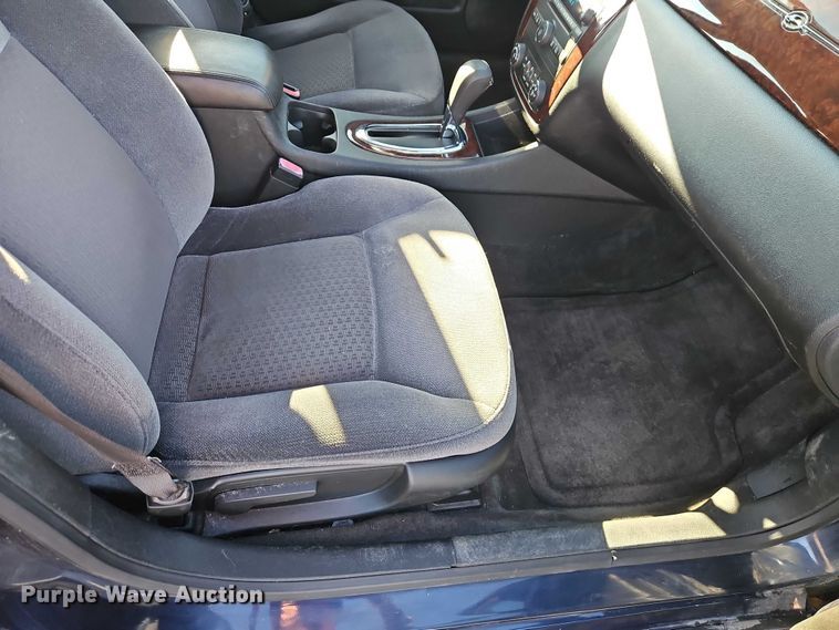 image for item EO4923 2010 Chevrolet Impala Passenger Vehicle