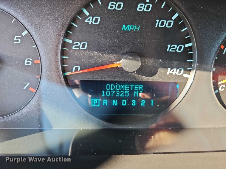 image for item EO4923 2010 Chevrolet Impala Passenger Vehicle