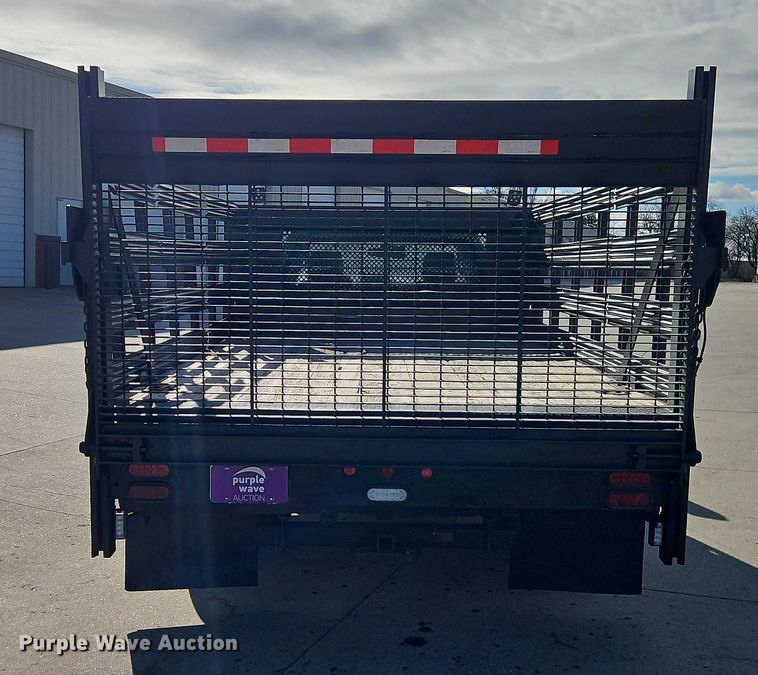 image for item EO4929 2016 Ford F350 flatbed pickup truck