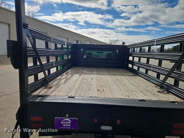 image for item EO4929 2016 Ford F350 flatbed pickup truck