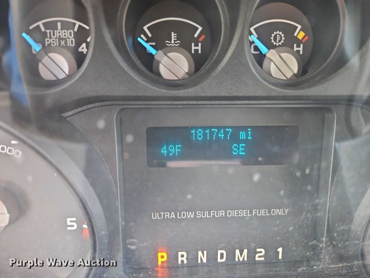 image for item EO4929 2016 Ford F350 flatbed pickup truck