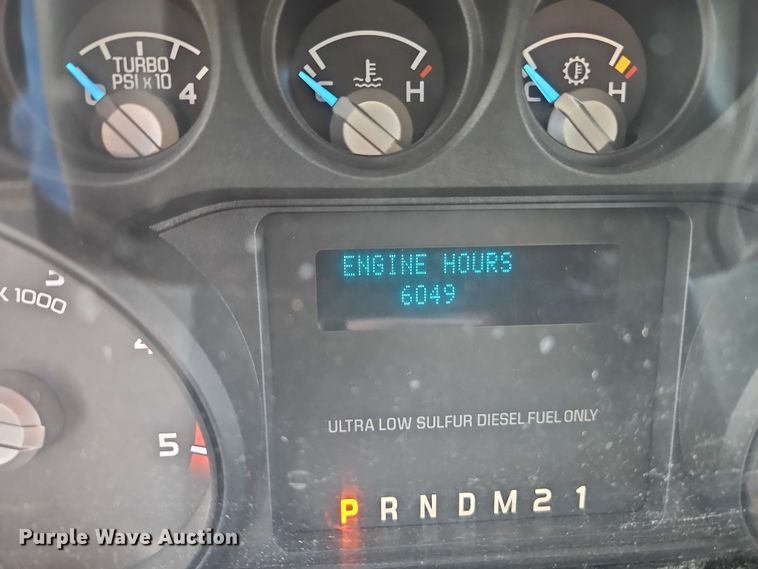 image for item EO4929 2016 Ford F350 flatbed pickup truck