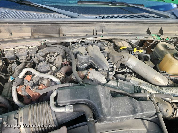 image for item EO4929 2016 Ford F350 flatbed pickup truck