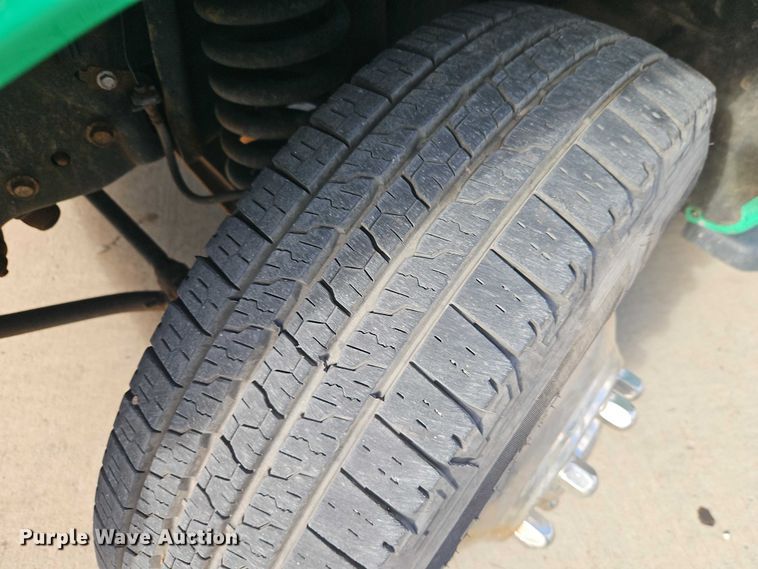 image for item EO4929 2016 Ford F350 flatbed pickup truck