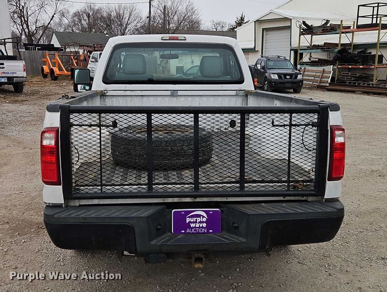 image for item EO4931 2013 Ford F250 Super Duty pickup truck