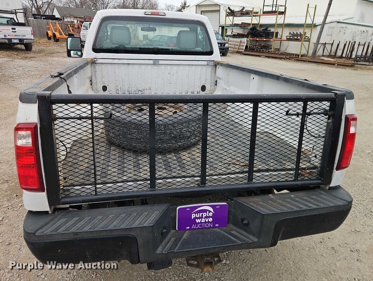 image for item EO4931 2013 Ford F250 Super Duty pickup truck