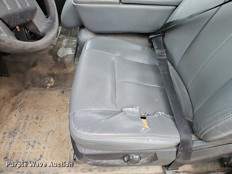 image for item EO4931 2013 Ford F250 Super Duty pickup truck