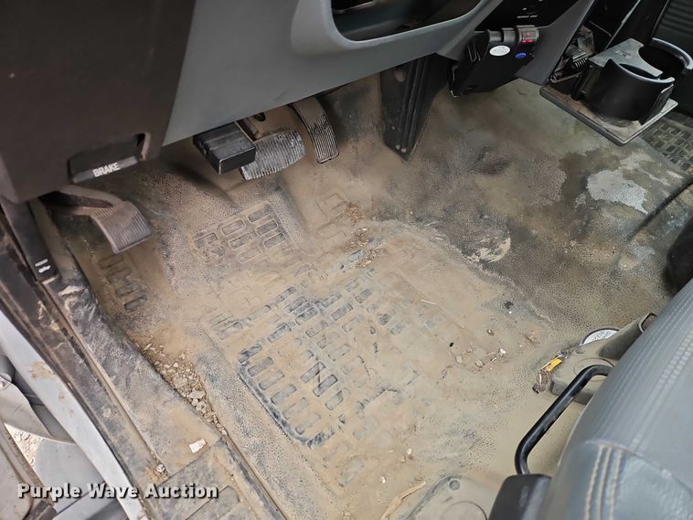 image for item EO4931 2013 Ford F250 Super Duty pickup truck