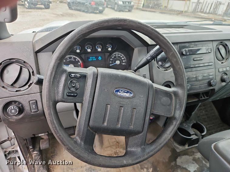 image for item EO4931 2013 Ford F250 Super Duty pickup truck