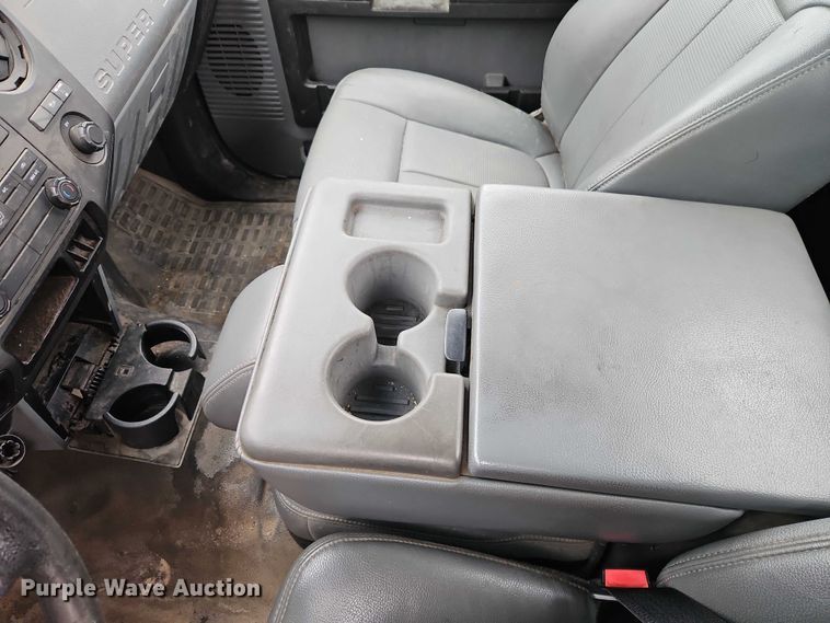 image for item EO4931 2013 Ford F250 Super Duty pickup truck