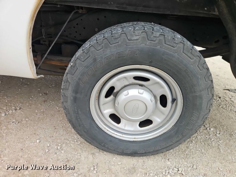 image for item EO4931 2013 Ford F250 Super Duty pickup truck