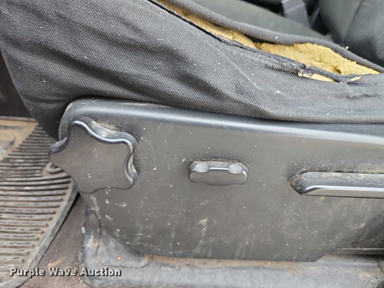 image for item EO4932 2011 Chevrolet Silverado 1500 Ext. Cab pickup truck