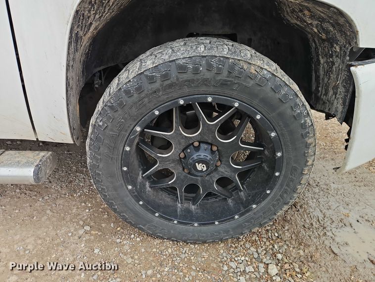 image for item EO4932 2011 Chevrolet Silverado 1500 Ext. Cab pickup truck