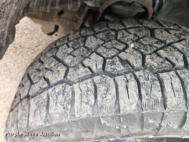 image for item EO4932 2011 Chevrolet Silverado 1500 Ext. Cab pickup truck