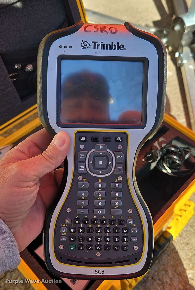 image for item EO4934 Trimble GPS equipment  