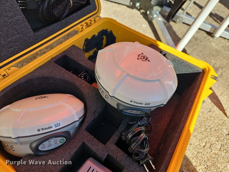 image for item EO4934 Trimble GPS equipment  