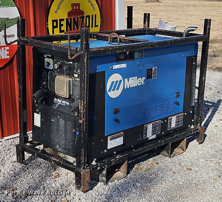image for item EO4935 Miller Big Blue 400 Pro welder/generator