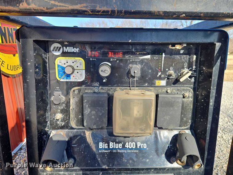 image for item EO4935 Miller Big Blue 400 Pro welder/generator