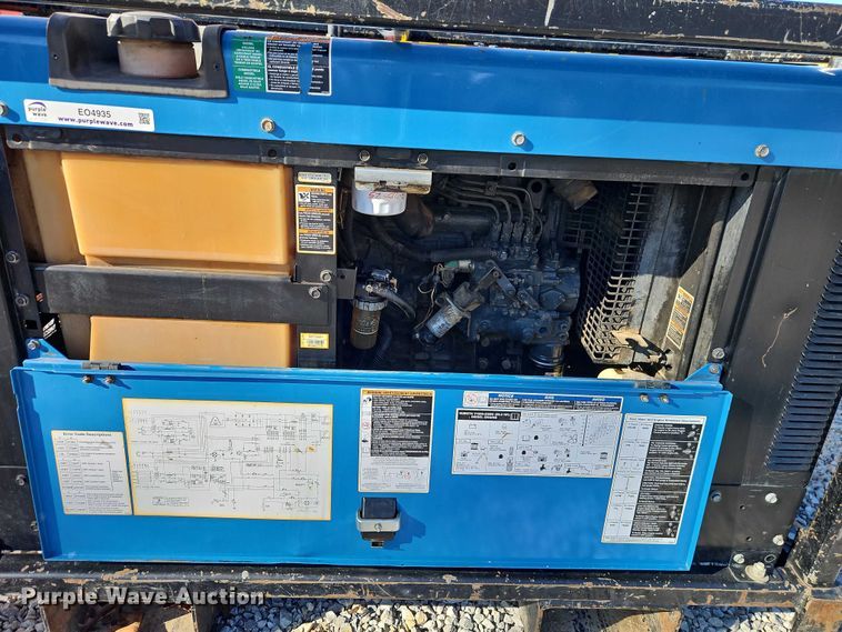 image for item EO4935 Miller Big Blue 400 Pro welder/generator