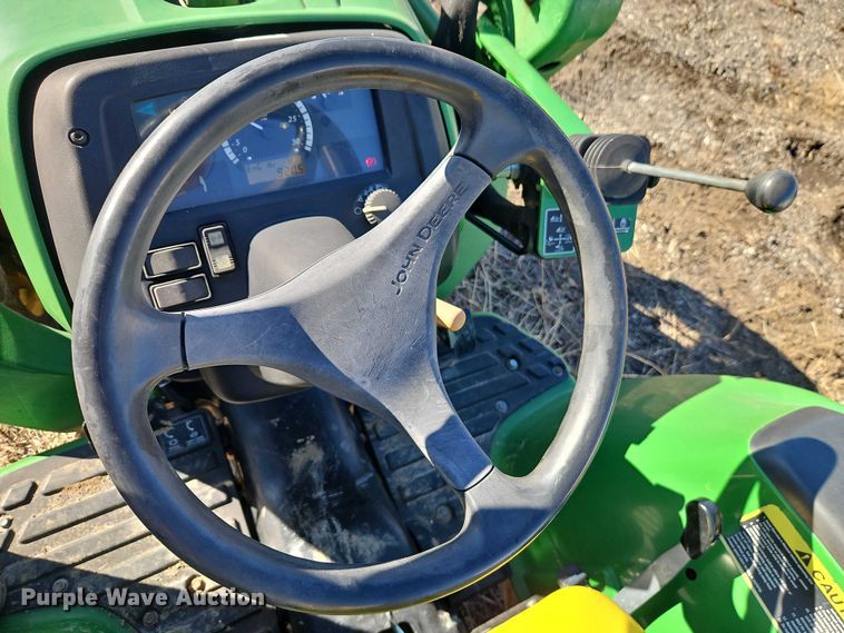 image for item EO4937 John Deere 3038E MFWD tractor