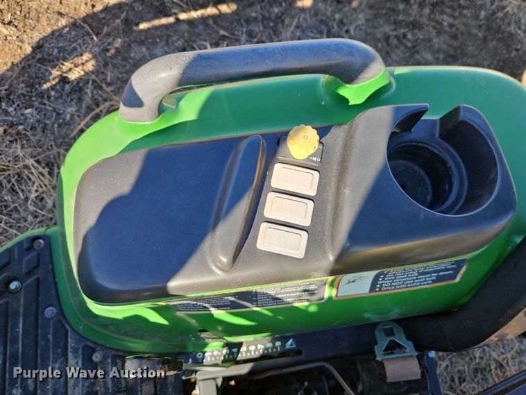 image for item EO4937 John Deere 3038E MFWD tractor