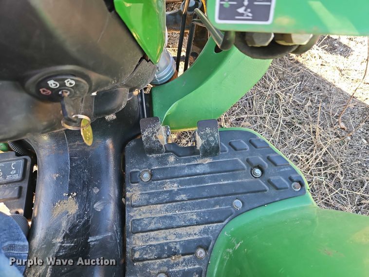 image for item EO4937 John Deere 3038E MFWD tractor