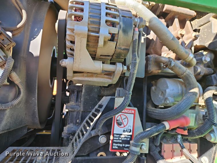 image for item EO4937 John Deere 3038E MFWD tractor