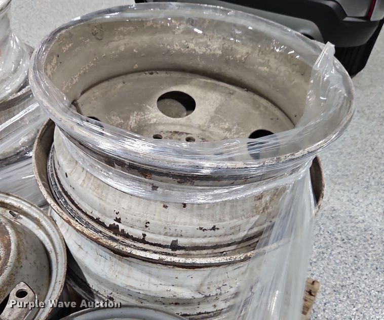 image for item EO4957 (15) 19.5