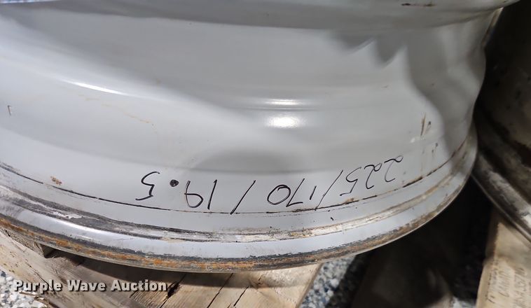 image for item EO4957 (15) 19.5