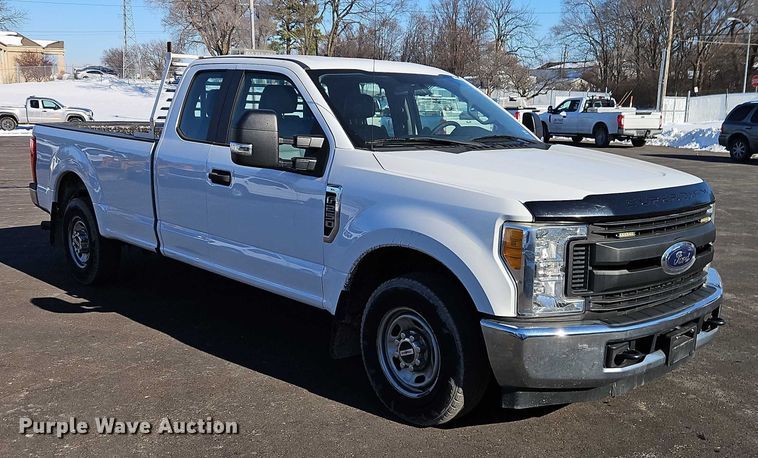 image for item EO4959 2017 Ford F250 Super Duty Ext. Cab pickup truck