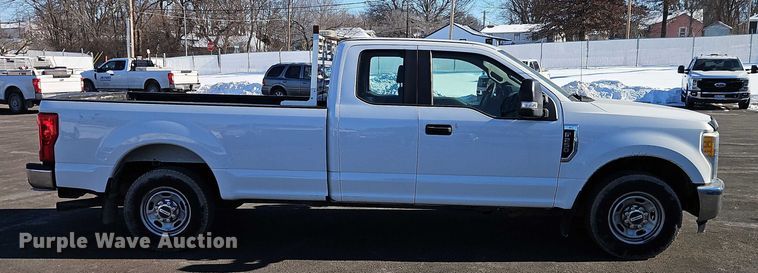 image for item EO4959 2017 Ford F250 Super Duty Ext. Cab pickup truck