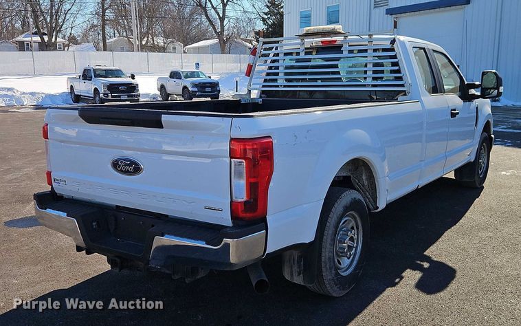 image for item EO4959 2017 Ford F250 Super Duty Ext. Cab pickup truck