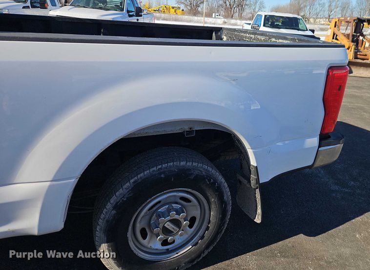 image for item EO4959 2017 Ford F250 Super Duty Ext. Cab pickup truck